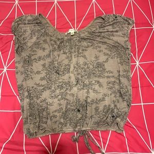 Comfortable yet stylish shirt!